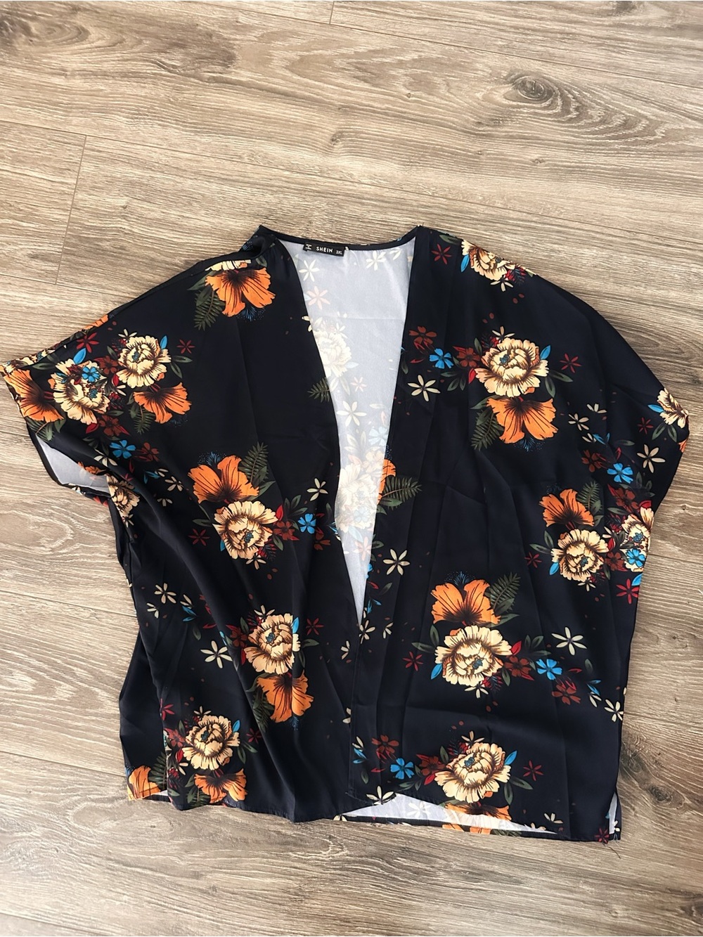 Shein Floral V-Neck Short Sleeve Women's Kimono - Navy with Flowers